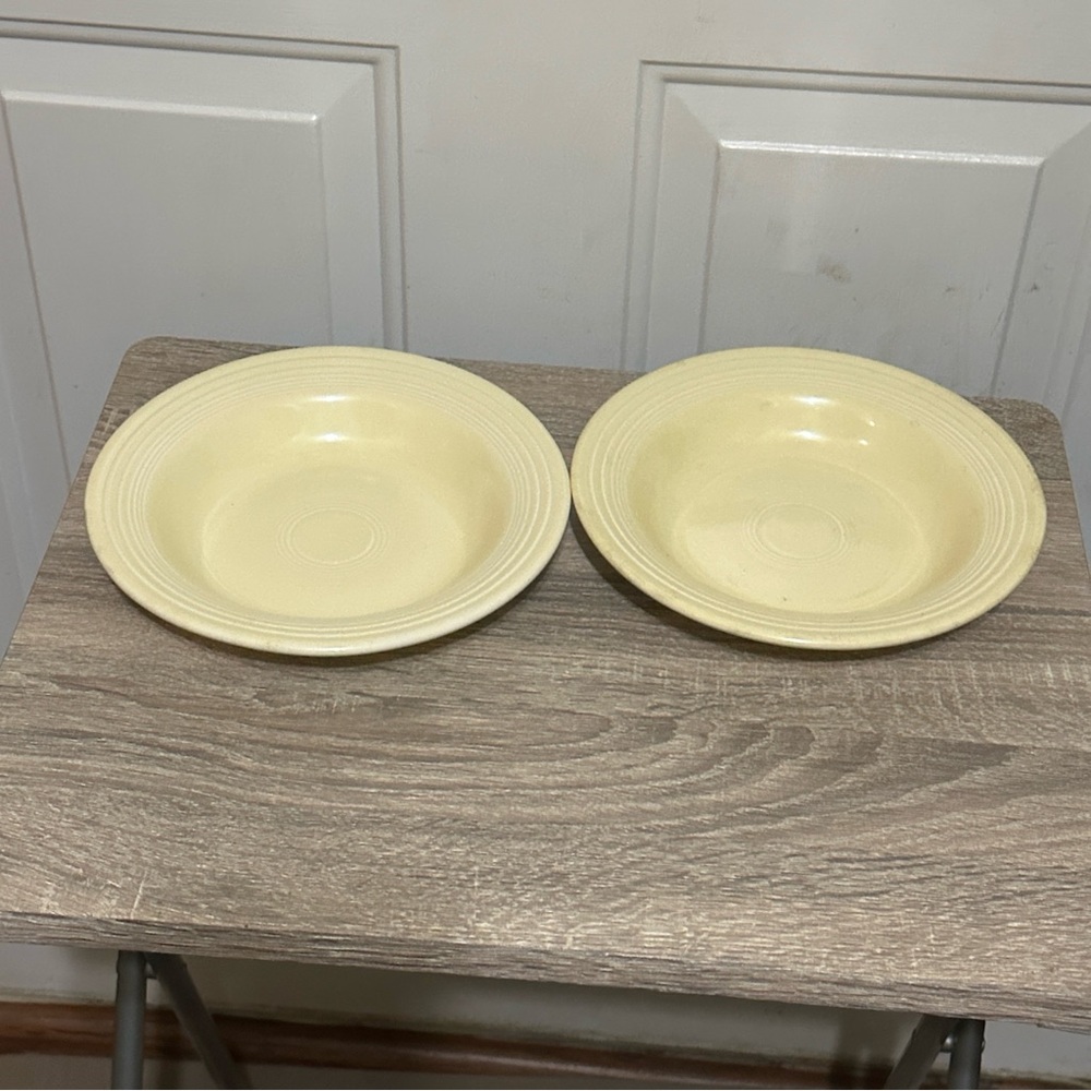 Set of 2 Fiesta Retired Light Yellow 9 inch rimmed soup‎ bowls